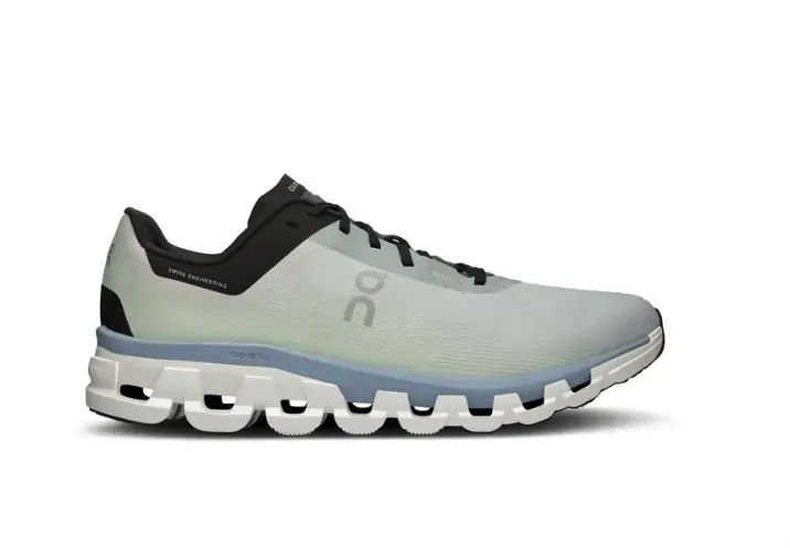 Bild von On Cloudflow 4 Laufschuh oder Rennschuh
